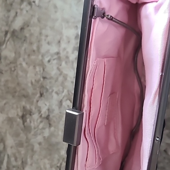 Black velvet clutch - Picture 3 of 3